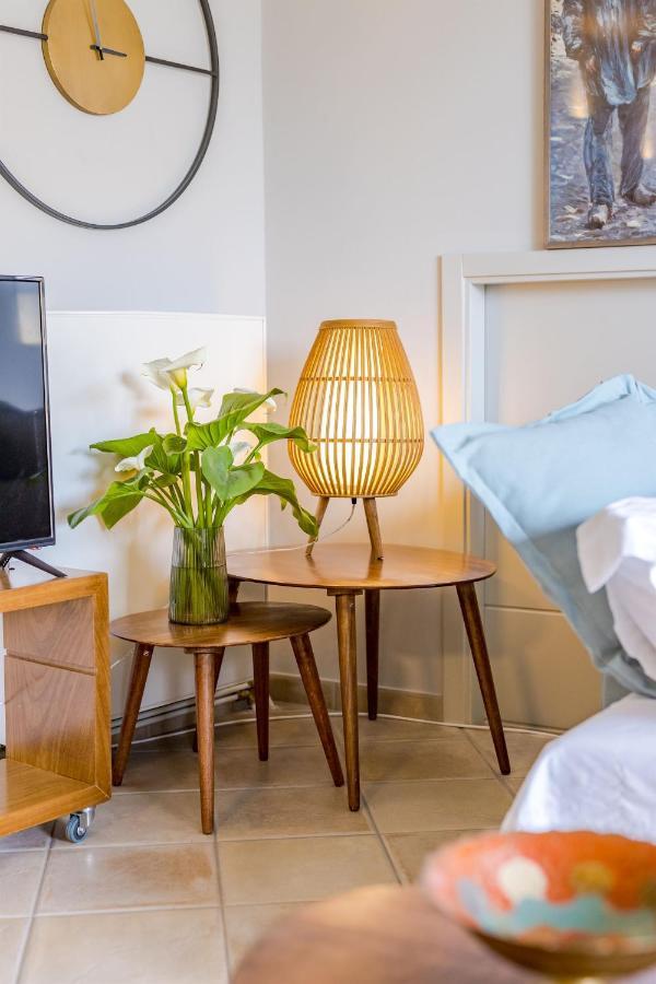 Monemvasia Modern Flat Luaran gambar