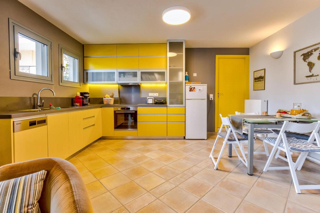 Monemvasia Modern Flat Luaran gambar