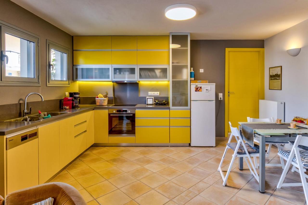 Monemvasia Modern Flat Luaran gambar